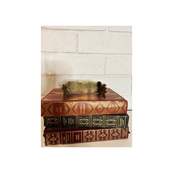 Vintage Mid Century Brass Pineapple Letter/Napkin Holder - Picture 4 of 4